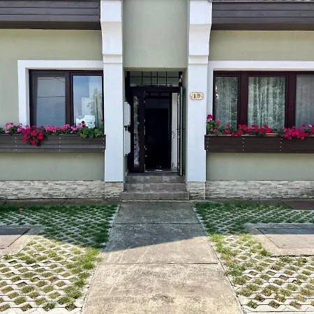 Orosz Apartman Gyula