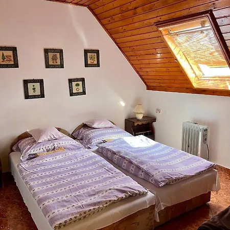 Apartment Orosz Apartmanhaz *
