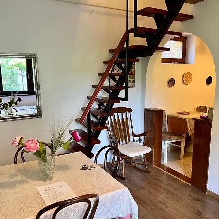 Orosz Apartmanhaz Apartment *